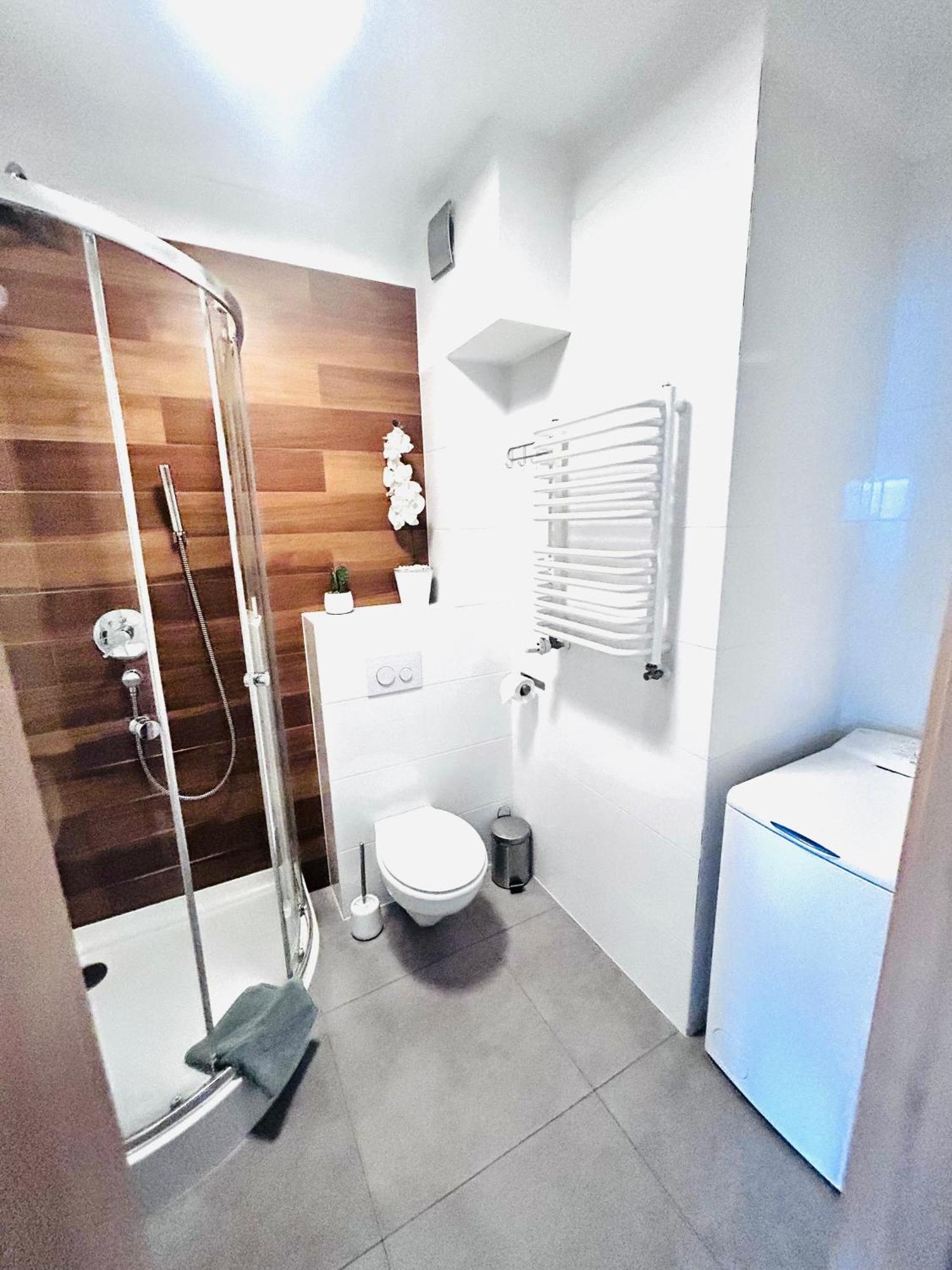 Apartament Manhattan Gorzow Wielkopolski Exterior photo